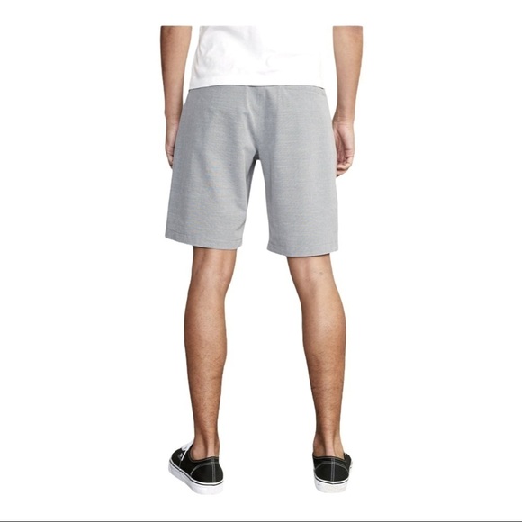 RVCA NWT Hybrid Short Size 38 Classic Length 20” - Picture 2 of 15